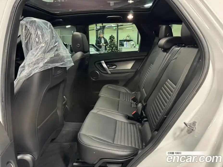Land Rover Discovery Sport 2024 2.0 гидро в Москве № 213887, фото 12