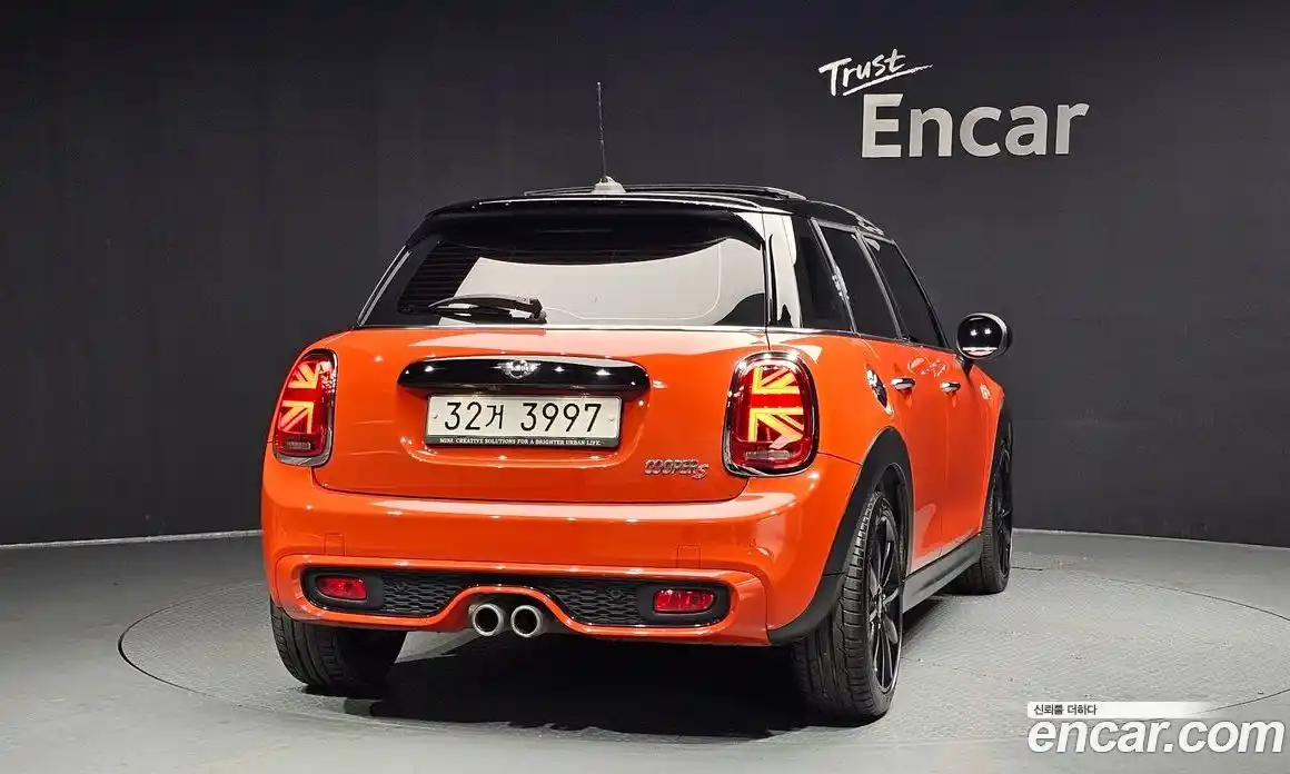 Mini Cooper 2019 2.0 гидро в Москве № 214239, фото 4