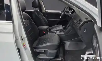 Volkswagen Tiguan 2023 2.0 гидро в Москве № 214943, миниатюра 11