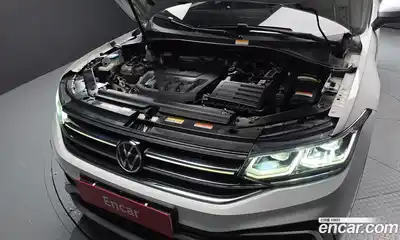 Volkswagen Tiguan 2023 2.0 гидро в Москве № 214943, миниатюра 6