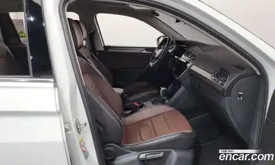 Volkswagen Tiguan 2022 2.0 гидро в Москве № 215006, миниатюра 11