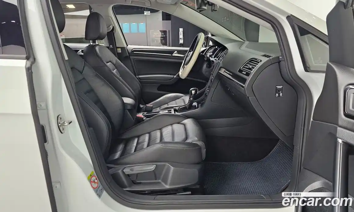 Volkswagen Golf 2014 2.0 гидро в Москве № 215230, фото 11