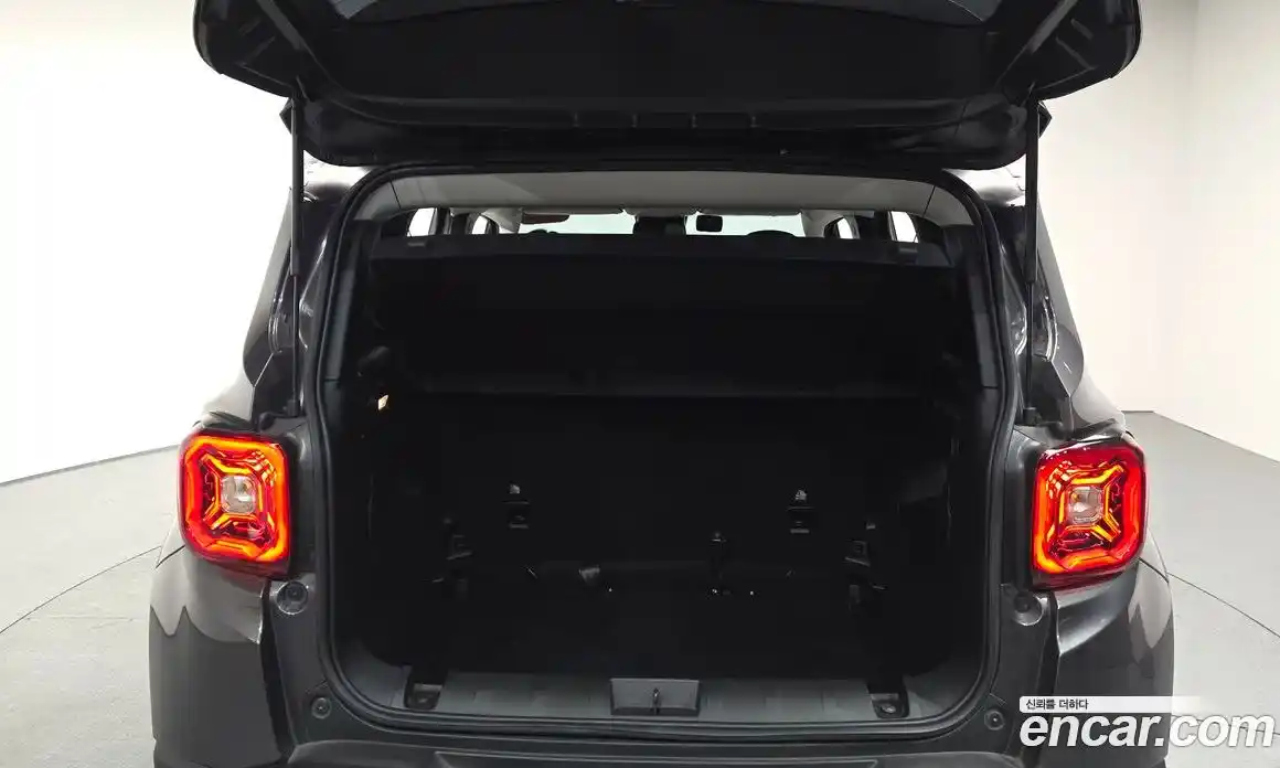 Jeep Renegade 2020 2.4 гидро в Москве № 215481, фото 19
