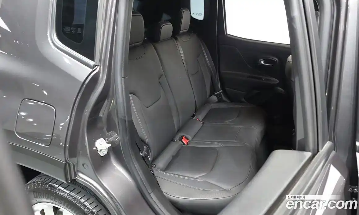 Jeep Renegade 2020 2.4 гидро в Москве № 215481, фото 10