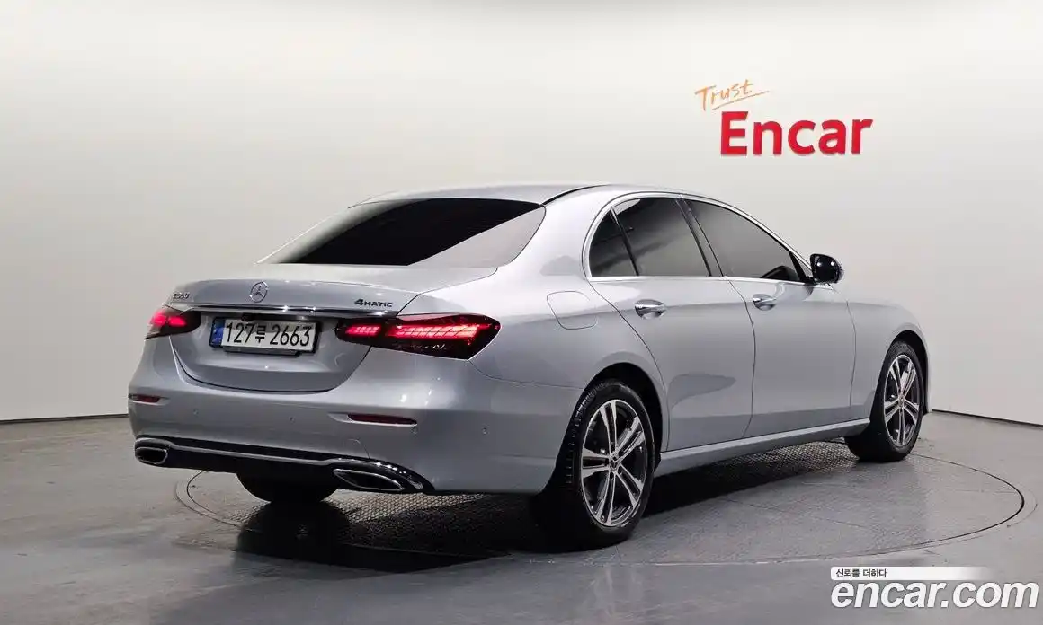 Mercedes-Benz E-Class 2021 2.0 гидро, фото 2