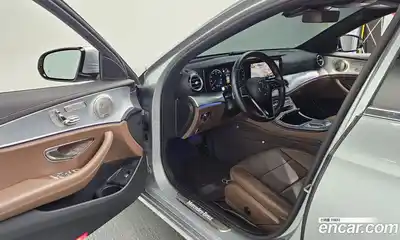 Mercedes-Benz E-Class 2021 2.0 гидро, миниатюра 10