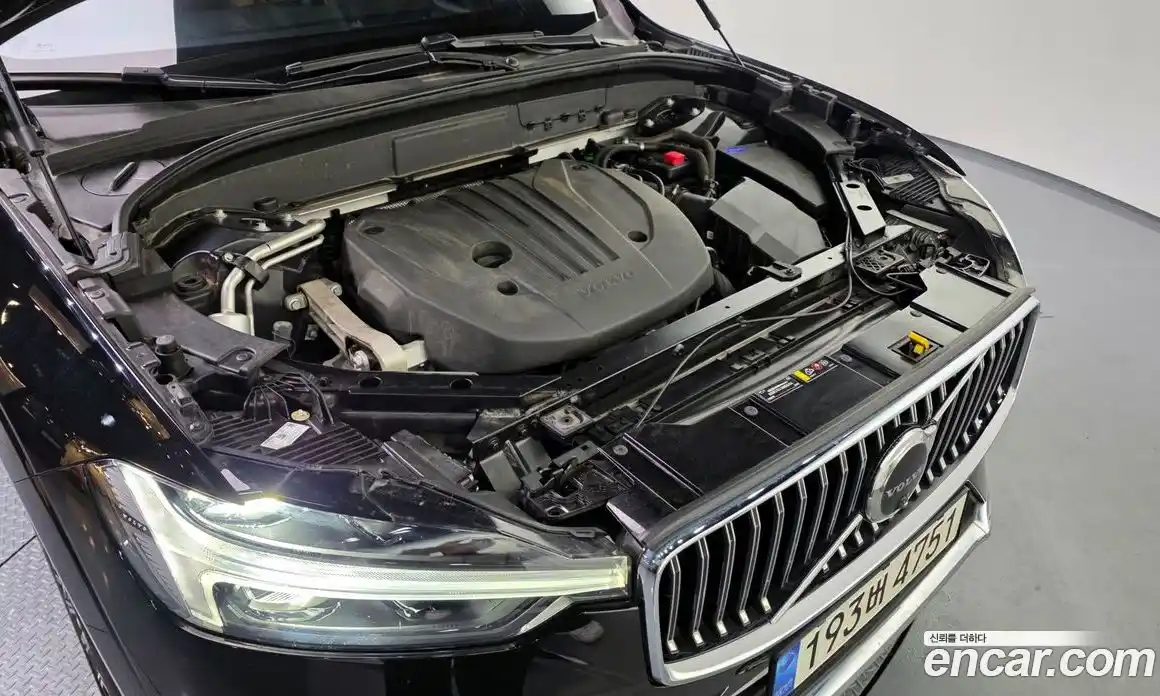 Volvo XC60 2021 2.0 гидро в Москве № 230435, фото 6