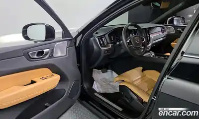 Volvo XC60 2021 2.0 гидро в Москве № 230435, миниатюра 10
