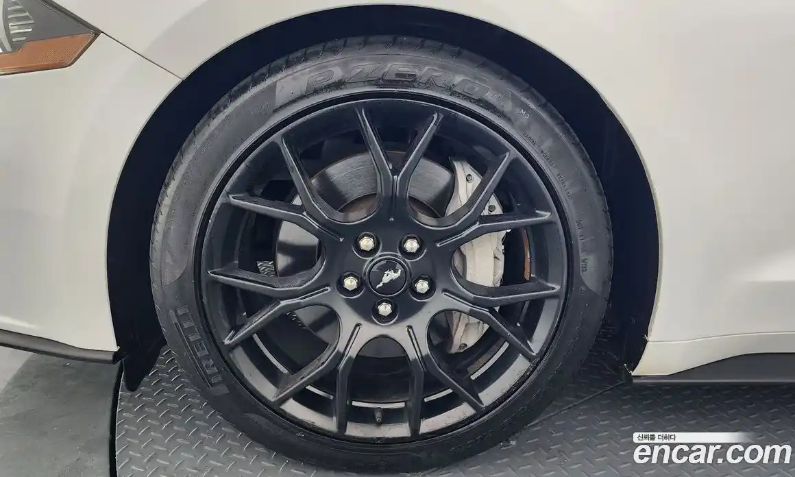 Ford Mustang 2019 2.3 гидро в Москве № 255641, фото 5