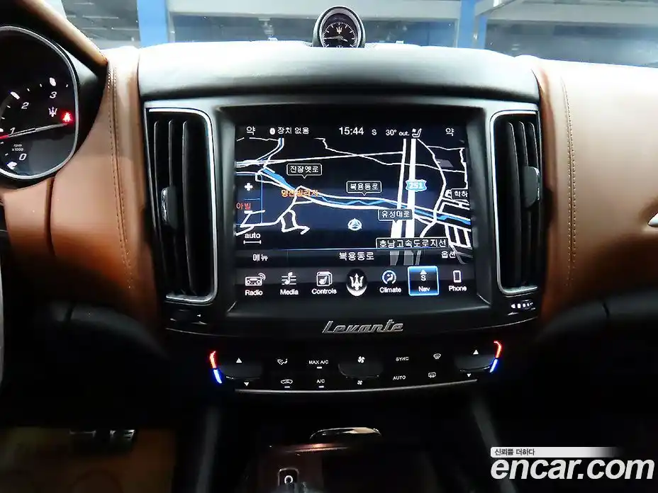 Maserati Levante 2017 3.0 гидро в Москве № 256021, фото 15