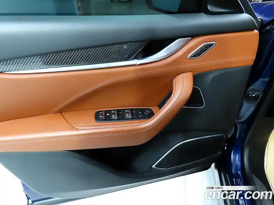 Maserati Levante 2017 3.0 гидро в Москве № 256021, фото 16