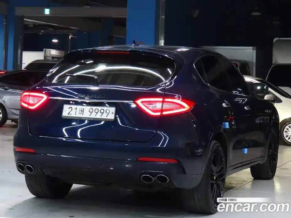 Maserati Levante 2017 3.0 гидро в Москве № 256021, фото 2