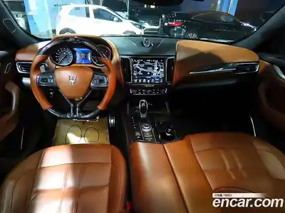 Maserati Levante 2017 3.0 гидро в Москве № 256021, миниатюра 7