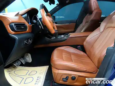 Maserati Levante 2017 3.0 гидро в Москве № 256021, миниатюра 10