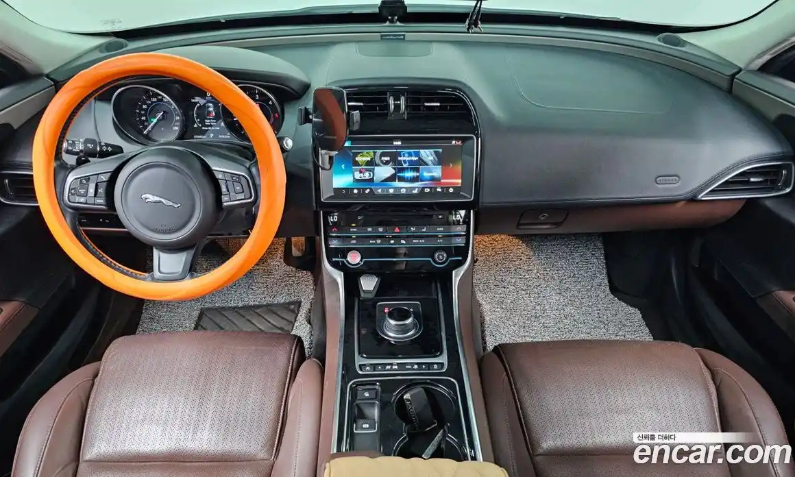 Jaguar XE 2017 2.0 гидро в Москве № 256087, фото 7