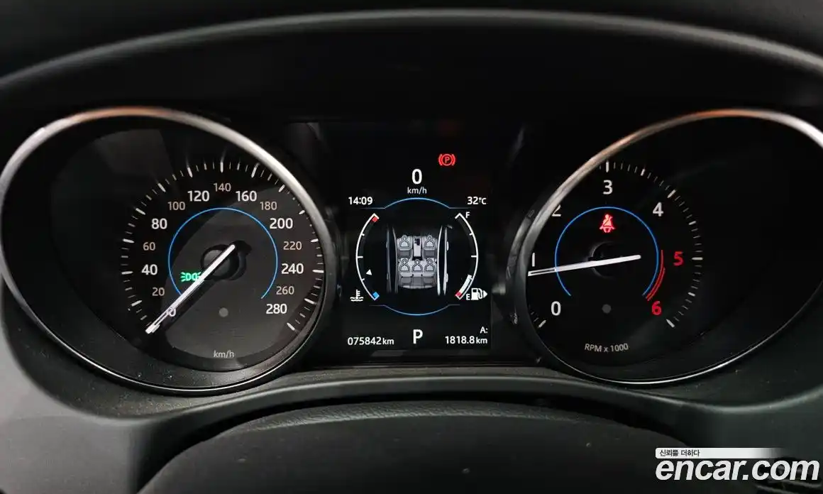 Jaguar XE 2017 2.0 гидро в Москве № 256087, фото 8