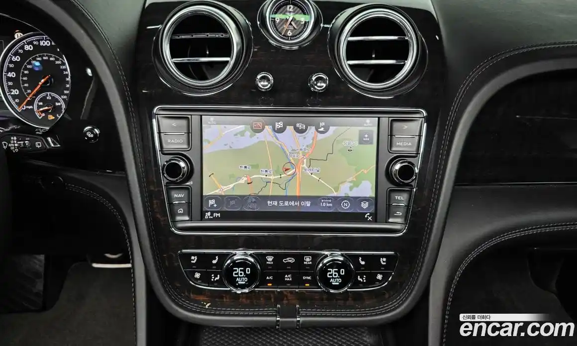 Bentley Bentayga 2019 4.0 гидро в Москве № 256628, фото 13