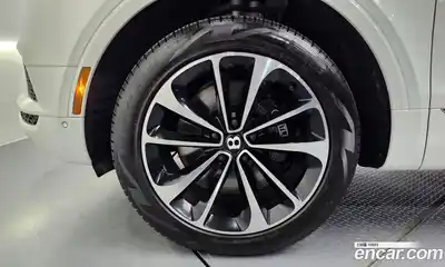 Bentley Bentayga 2019 4.0 гидро в Москве № 256628, миниатюра 5