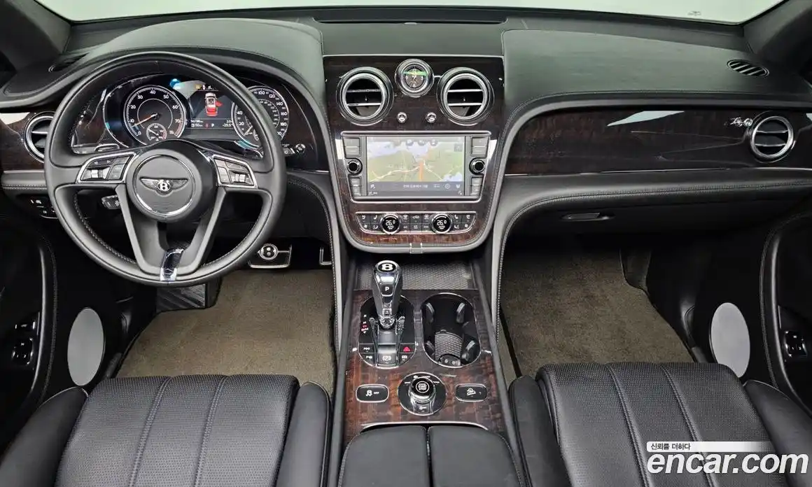 Bentley Bentayga 2019 4.0 гидро в Москве № 256628, фото 7