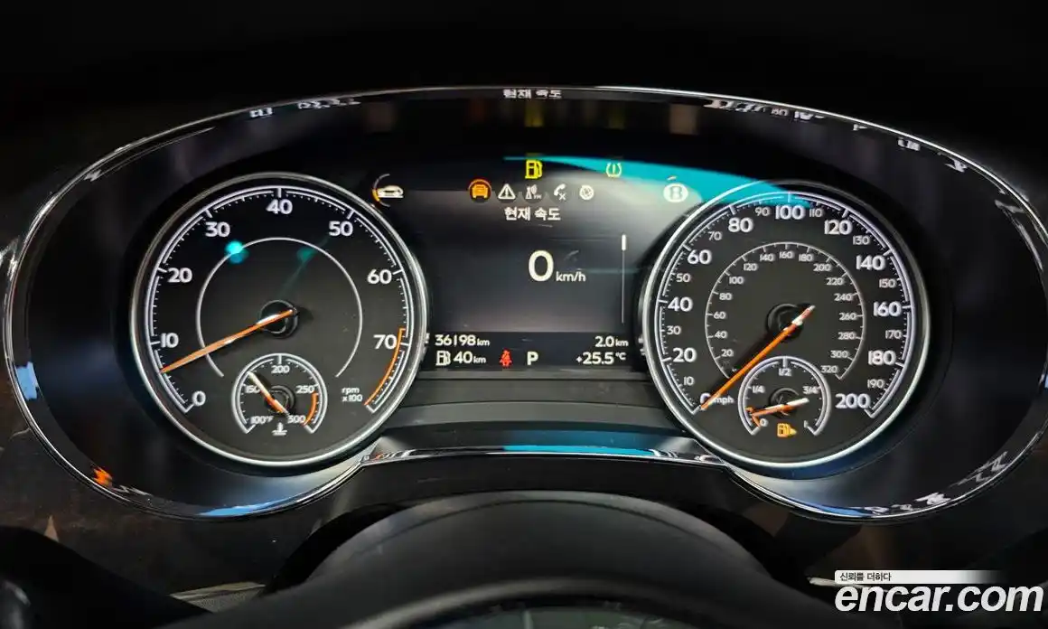 Bentley Bentayga 2019 4.0 гидро в Москве № 256628, фото 8