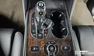 Bentley Bentayga 2019 4.0 гидро в Москве № 256628, миниатюра 9