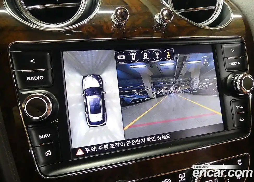 Bentley Bentayga 2017 6.0 гидро в Москве № 256654, фото 16