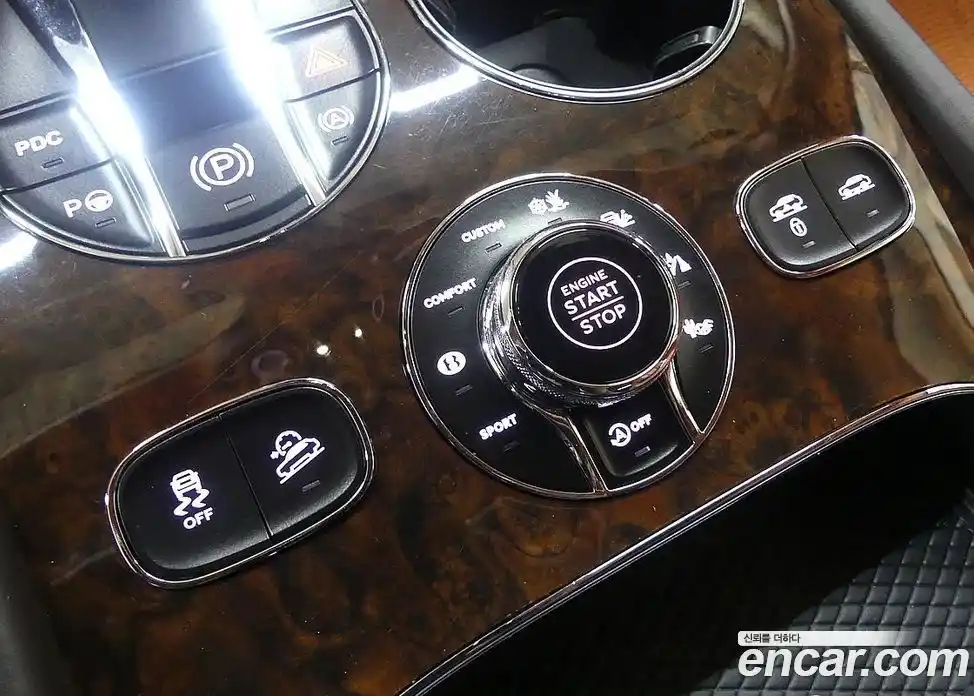 Bentley Bentayga 2017 6.0 гидро в Москве № 256654, фото 18