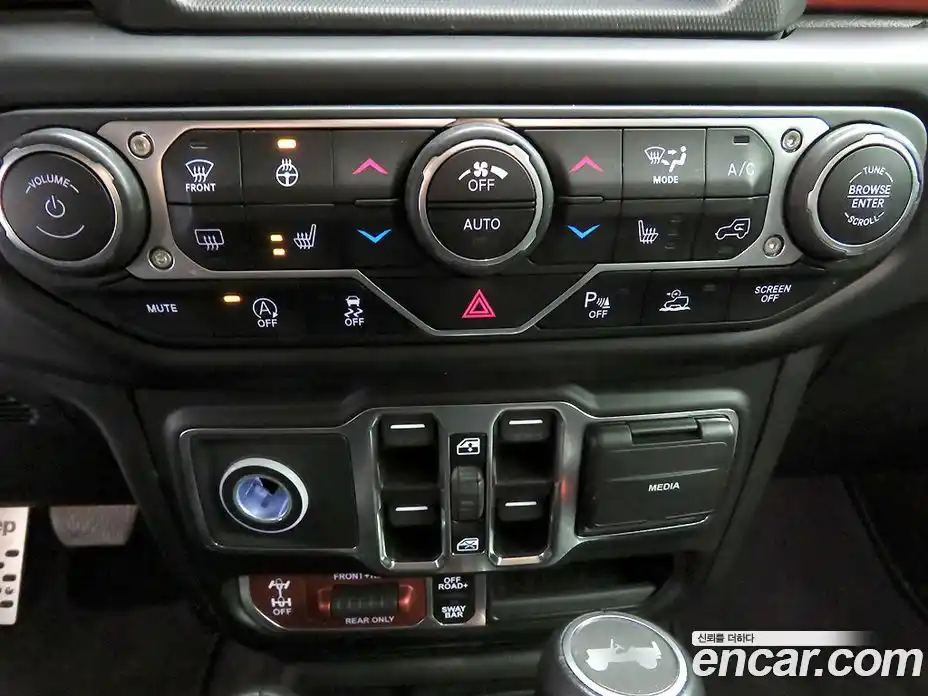 Jeep Wrangler 2021 2.0 гидро в Москве № 279104, фото 15
