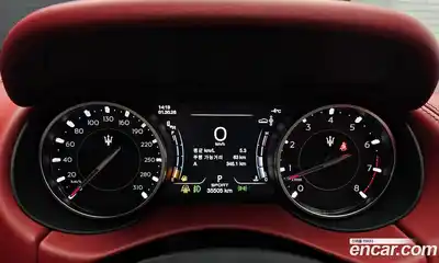 Maserati Levante 2022 3.0 гидро в Москве № 282781, миниатюра 8