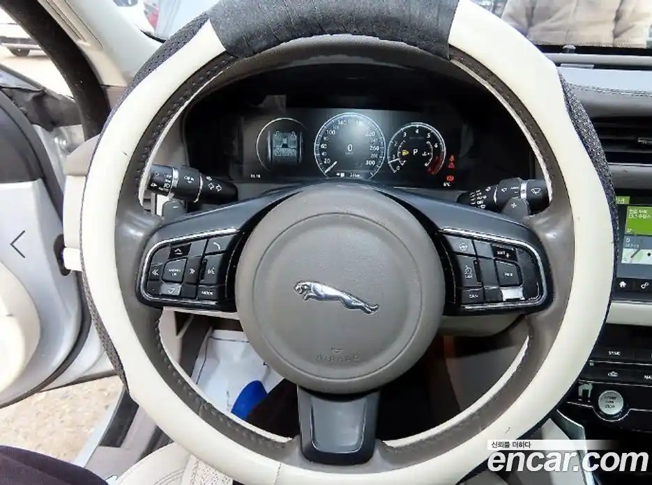 Jaguar XF 2017 2.0 гидро в Москве № 283899, фото 8