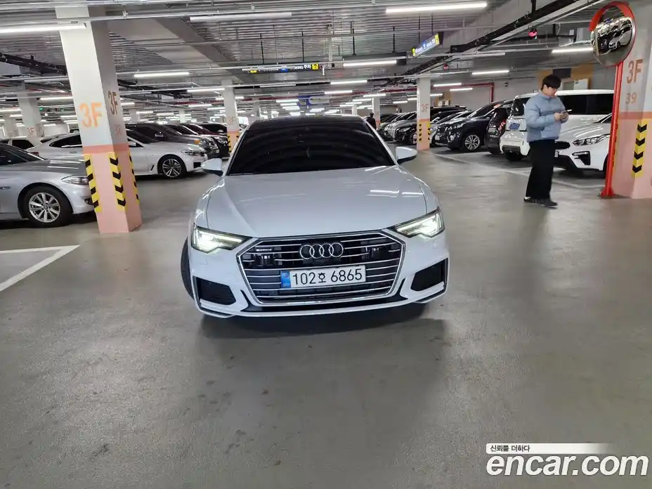 Audi A6 2022 2.0 гидро в Москве № 293510, фото 1