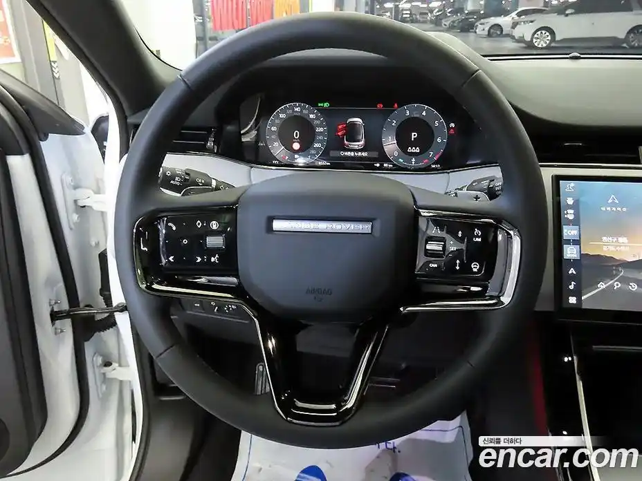Land Rover Range-Rover Evoque 2025 2.0 гидро в Москве № 297963, фото 8