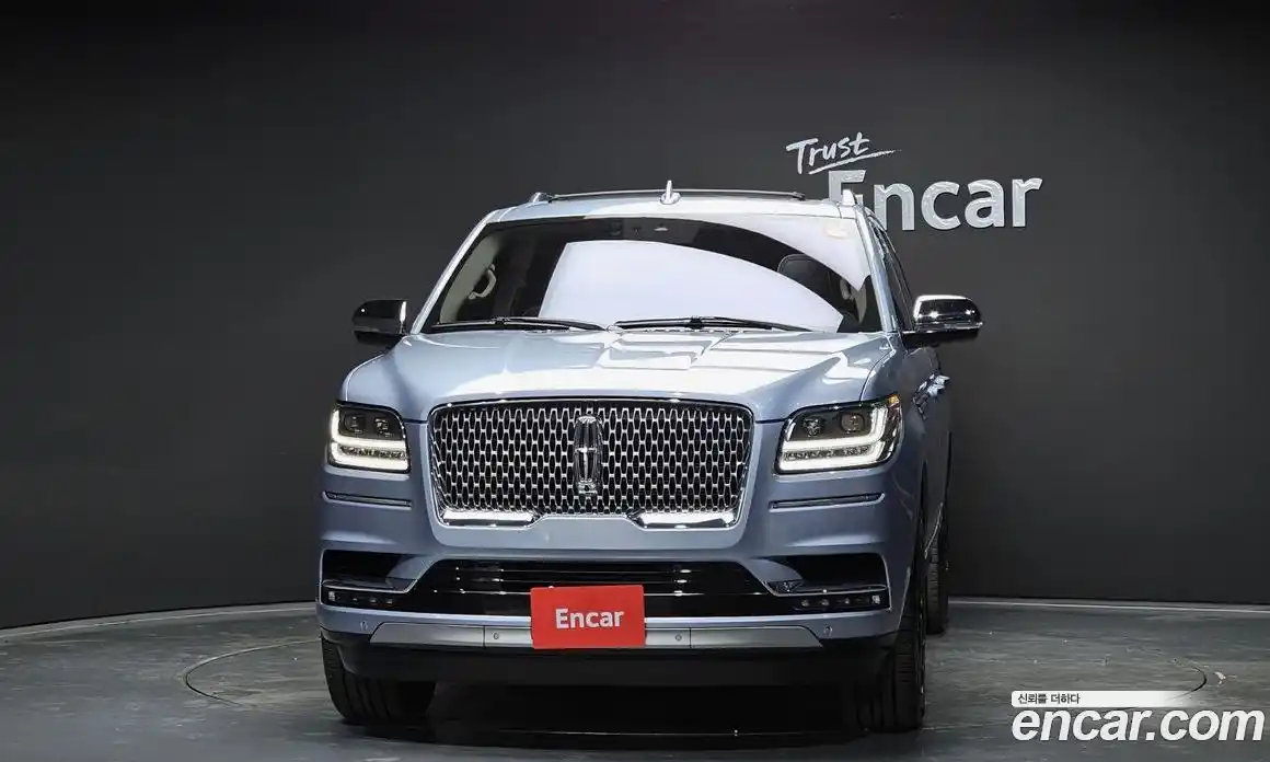 Lincoln Navigator 2018 3.5 гидро в Москве № 304098, фото 3