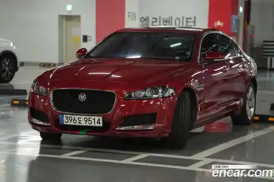 Jaguar XF, 2016