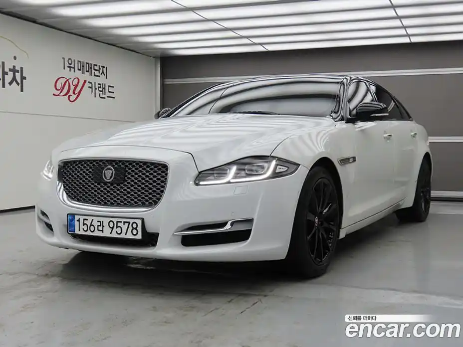 Jaguar XJ 2016 3.0 гидро в Москве № 331521, фото 1