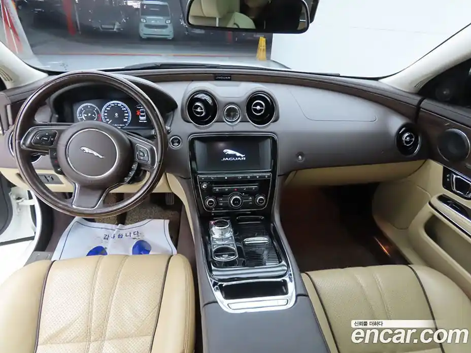 Jaguar XJ 2016 3.0 гидро в Москве № 331521, фото 7
