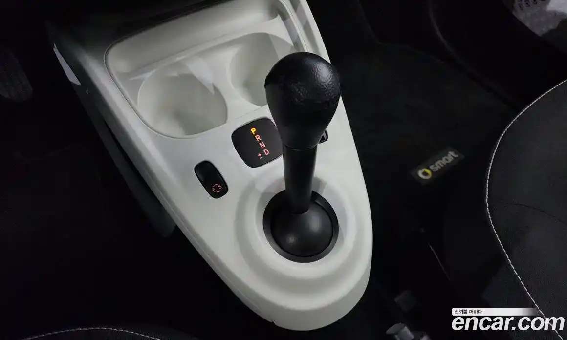 Smart Fortwo 2015 1.0 гидро в Москве № 402375, фото 9