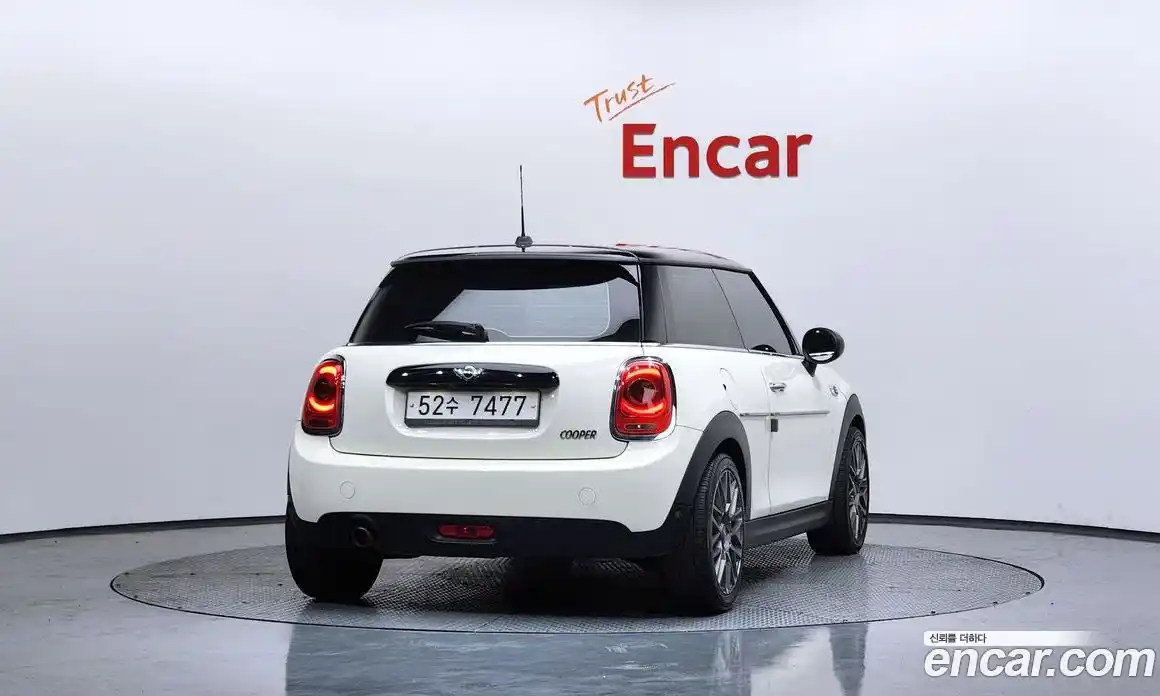 Mini Cooper 2017 1.5 гидро в Москве № 472006, фото 4