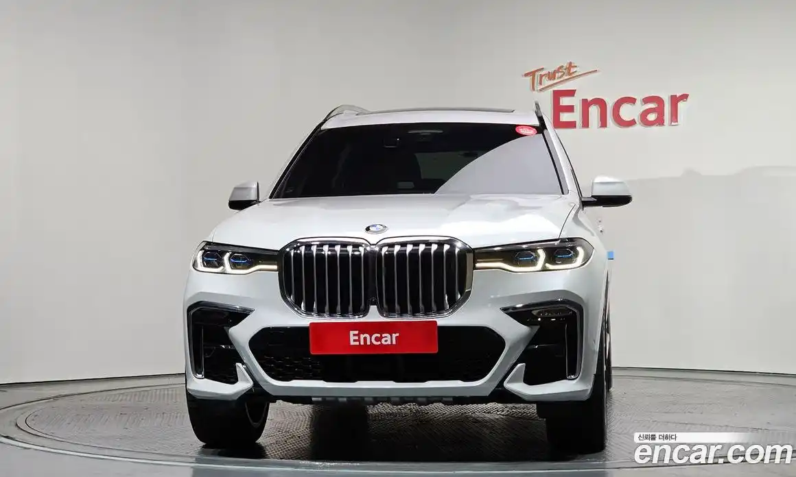 BMW X7 2022 3.0 гидро в Москве № 492626, фото 3