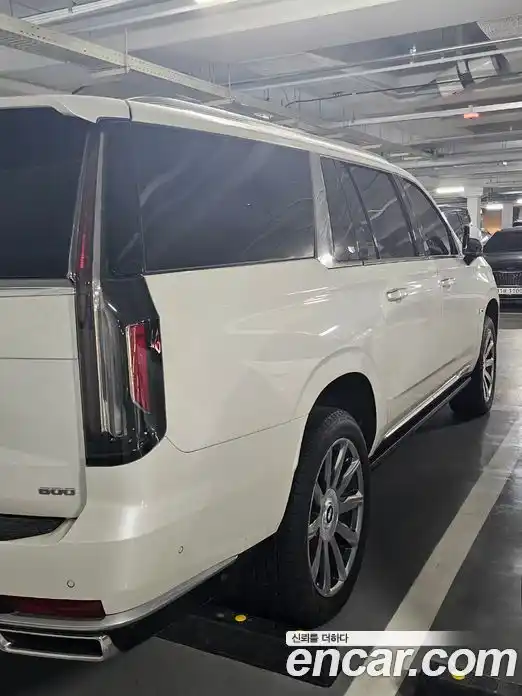 Cadillac Escalade 2022 6.2 гидро в Москве № 548138, фото 4