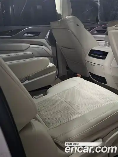 Cadillac Escalade 2022 6.2 гидро в Москве № 548138, миниатюра 5