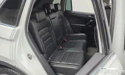 Volkswagen Tiguan 2021 2.0 гидро в Москве № 595647, миниатюра 12