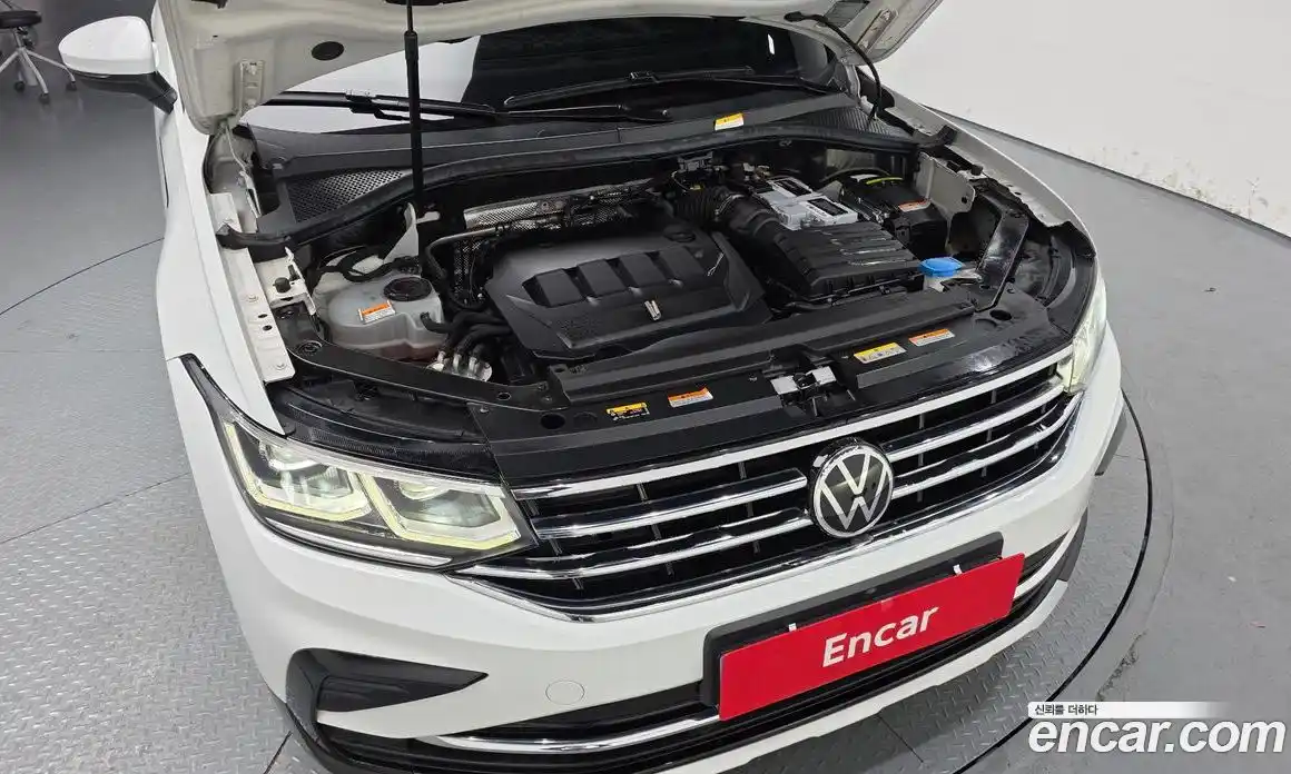 Volkswagen Tiguan 2021 2.0 гидро в Москве № 595647, фото 6