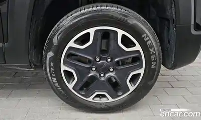Jeep Renegade 2018 2.0 гидро в Москве № 609646, миниатюра 5