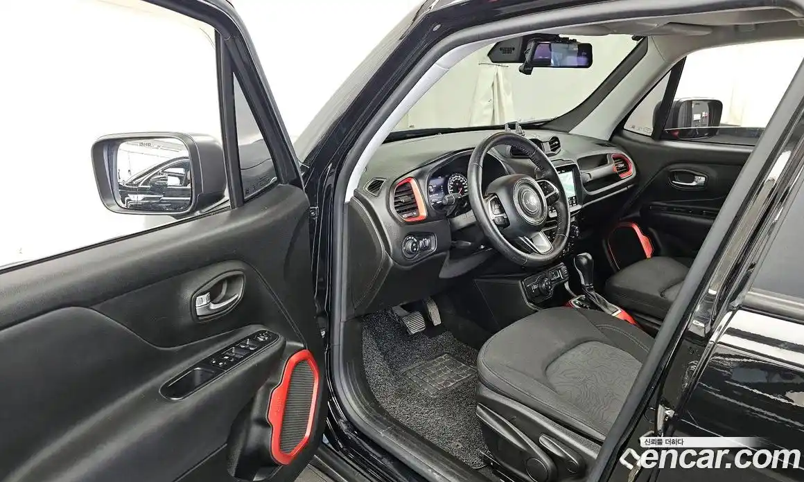 Jeep Renegade 2018 2.0 гидро в Москве № 609646, фото 10