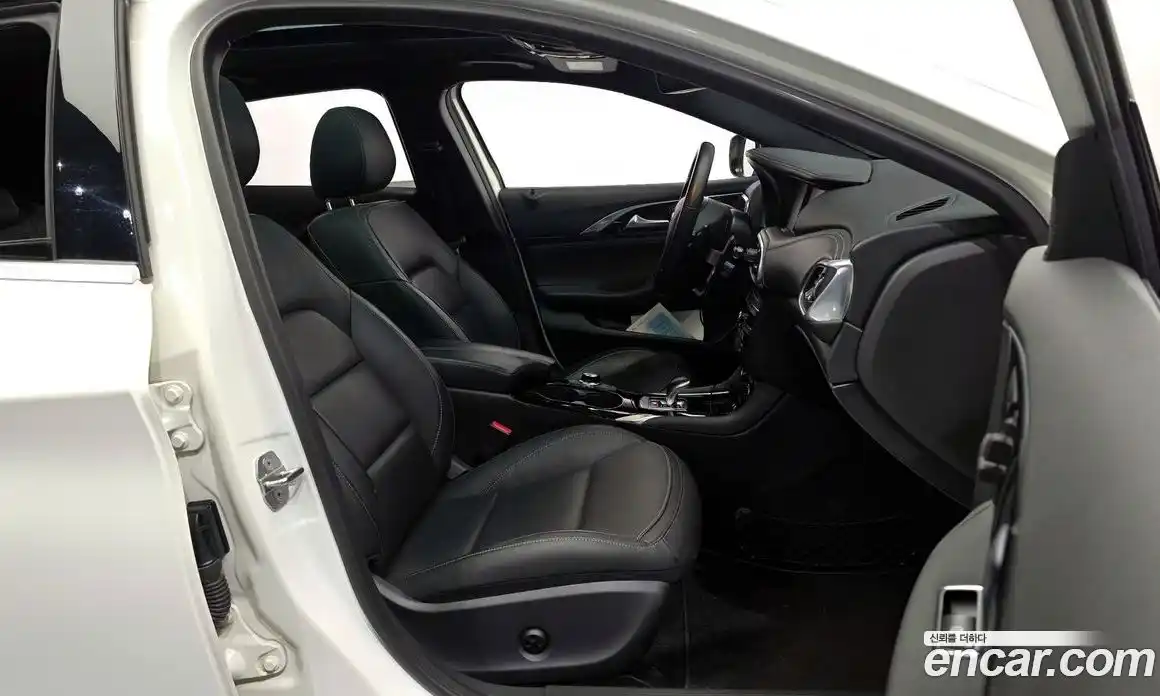 Infiniti Q30 2019 2.0 гидро в Москве № 610925, фото 11