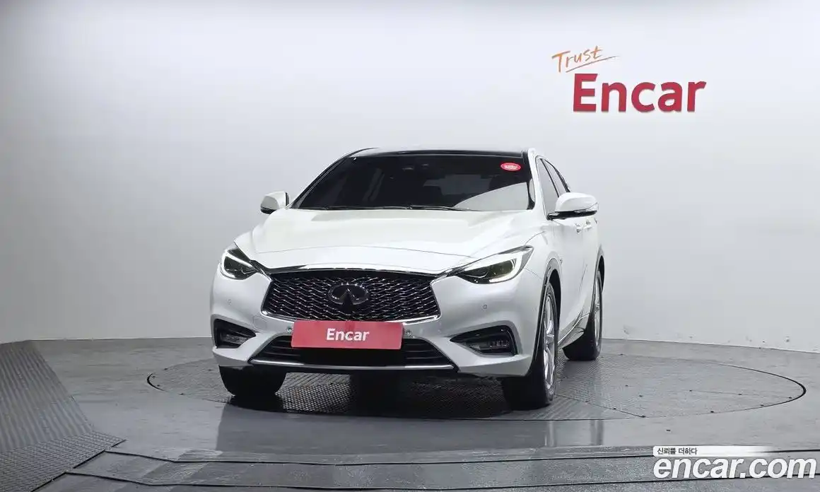 Infiniti Q30 2019 2.0 гидро в Москве № 610925, фото 3