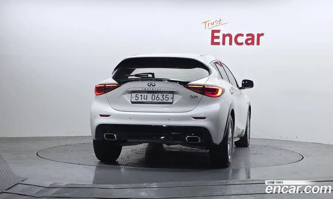 Infiniti Q30 2019 2.0 гидро в Москве № 610925, фото 4