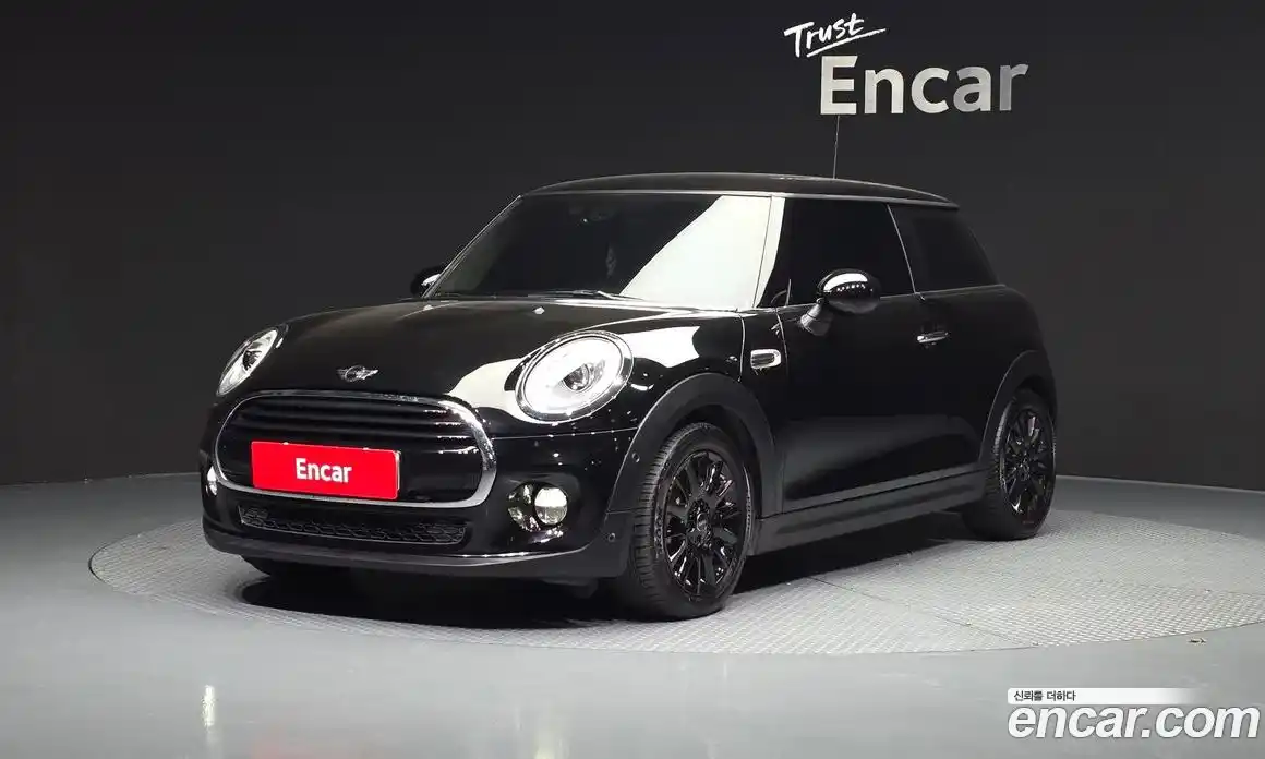 Mini Cooper 2017 1.5 гидро в Москве № 749813, фото 1