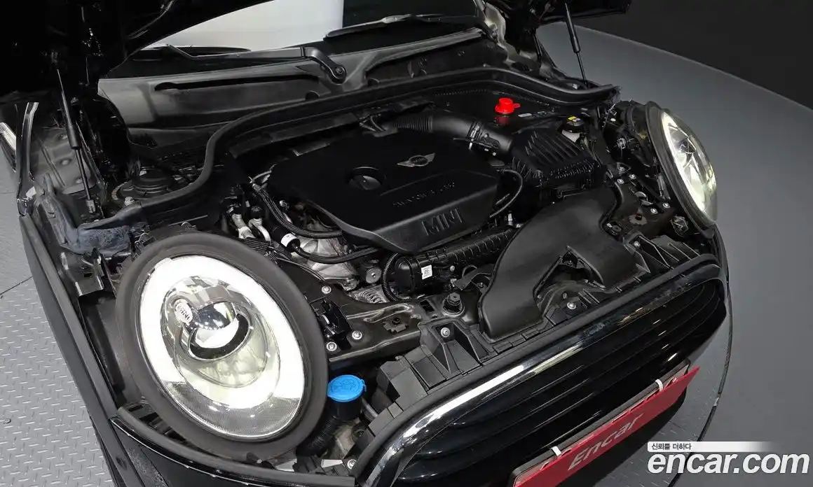 Mini Cooper 2017 1.5 гидро в Москве № 749813, фото 6